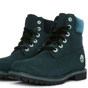 Women’s Timberland 6-Inch Premium Teal Green Leather Waterproof Boot Size 6.5